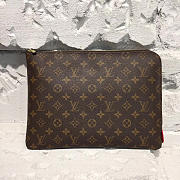 Louis Vuitton Leather Clutch Bag 3724 - 1