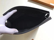 Louis Vuitton Supreme Clutch Black Bag M41366  - 2