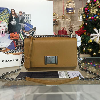 Prada Metal Closure 3921