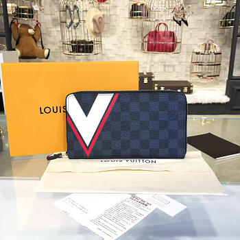 Louis Vuitton Zippy Wallet 3160