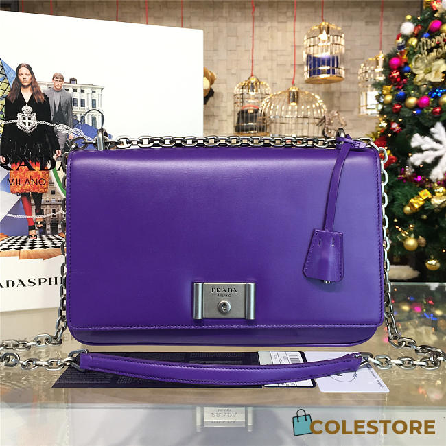 Prada Metal Closure 3933 - 1