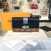 Louis Vuitton Sarah Wallet - 1