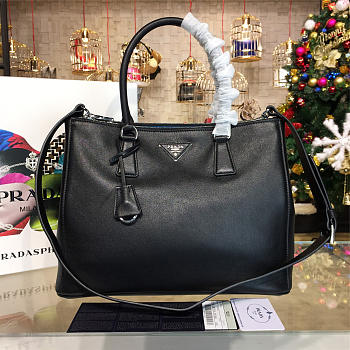 Prada Galleria 3980