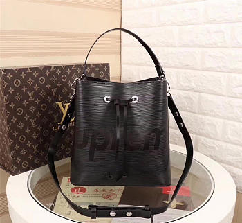 Louis Vuitton Supreme Bucket Bag Black m44022 299