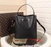 Louis Vuitton Supreme Bucket Bag Black m44022 299 - 3