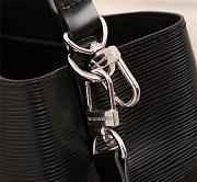 Louis Vuitton Supreme Bucket Bag Black m44022 299 - 6