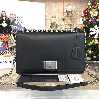 Prada Metal Closure 3922