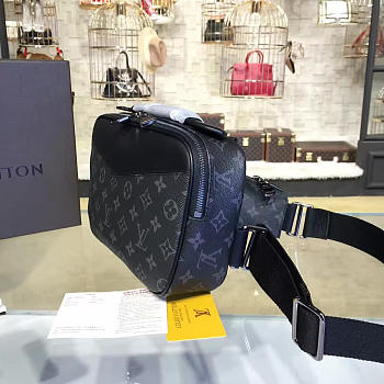 CohotBag louis vuitton bumbag explore m42906