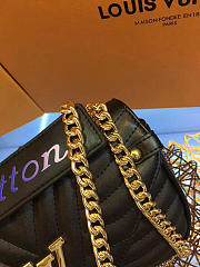 Louis Vuitton New Wave Chain Bag  MM White M51498 - 4