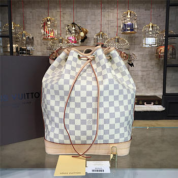 Louis Vuitton Monogram Noe BB