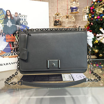 Prada Metal Closure 3909