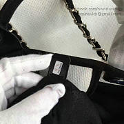 Chanel Shopping Bag White A68046 VS08728 - 3