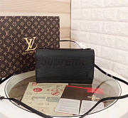 Louis Vuitton Supreme Shoulder Bag Black M54539  - 4