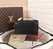 Louis Vuitton Supreme Shoulder Bag Black M54539  - 5