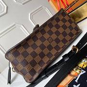 Louis Vuitton Original Single Handbag Crossbody Handbag Fusion Black - 4