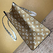 Louis Vuitton Onthego Hand Bag Green Plus White M44570 - 4