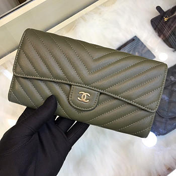 Chanel Long Imported Deer Grain Leather V-Grain Road Wallet Green