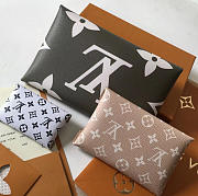Louis Vuitton 3-In-1 Handbag Consists Of 3 Separate Pouches M62034 - 3