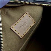 Nicolas Ghesquiè M52294 - 3