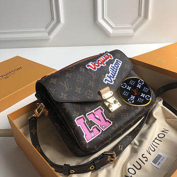 Louis Vuitton Pochette Metis Monogram Reverse Canvas M43991