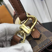 Louis Vuitton Bond Street Bb Handbag - 4