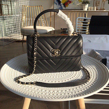 Chanel Top Handle Bag Trendy CC Chervon In Black Size 25 cm