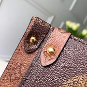 Louis Vuitton Monogram Giant Onthego Tote Bag Black And Khaki - 2