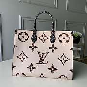 Louis Vuitton Monogram Giant Onthego Tote Bag Black And White - 5