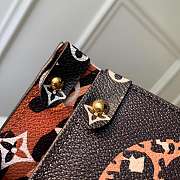 Louis Vuitton Monogram Giant Onthego Tote Bag Black And White - 2