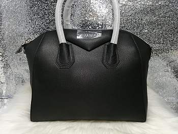 Givenchy Medium Antigona Handbag 3077