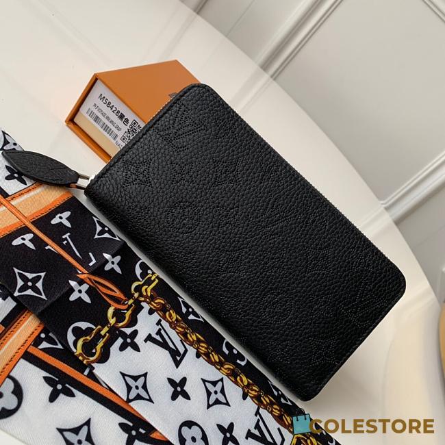Luois Vuitton Hollow Single Pull Wallet Black M58431  - 1