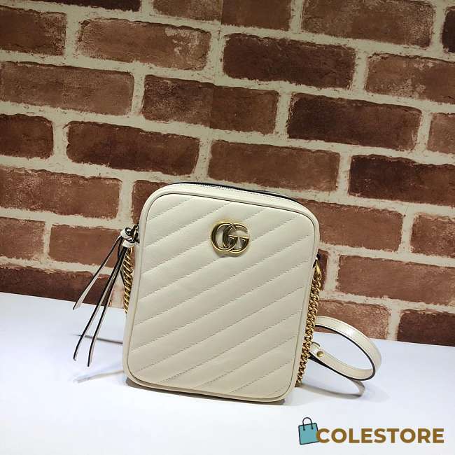 Gucci Shoulder Chain Bag In White - 1