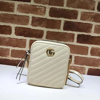 Gucci Shoulder Chain Bag In White