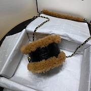 Chanel 2019 Autumn And Winter New Style Sheepskin Round Bag - 5