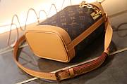 Louis Vuitton Monogram Canvas Box Bag 61111 - 5