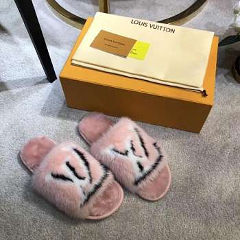 Louis Vuitton Slippers 307