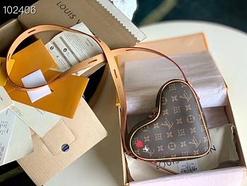 lv boite chapeau souple m45419