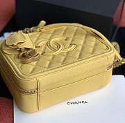 Chanel Chain Camera Bag Yellow Size 17cm-21cm - 5