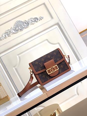 Louis Vuitton Message Bag M44391 Size 20cm-25cm