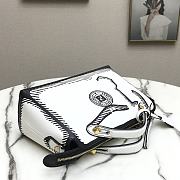 Fendi Iconic By The Way Boston Medium Handbag - 6