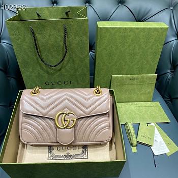 Dusty pink matelassé chevron leather GG Marmont 26cm