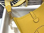 Hermes Evelyne TPM Bag Jaune Ambre Clemence Leather Gold Hardware_Size 17x18cm - 3