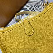 Hermes Evelyne TPM Bag Jaune Ambre Clemence Leather Gold Hardware_Size 17x18cm - 2