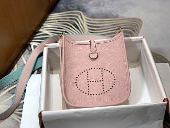 Hermes  Evelyne Mini TPM in pink_Size 17x18cm