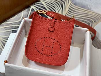 Hermes Evelyne 16 Mini TPM Hand Bag Leather Red_Size 17x18cm