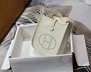 Hermes  Evelyne Mini TPM in Cream_Size 17x18cm - 4