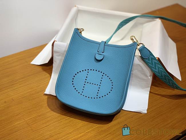 Hermes Evelyne Tpm Bleu_Size 17x18cm - 1