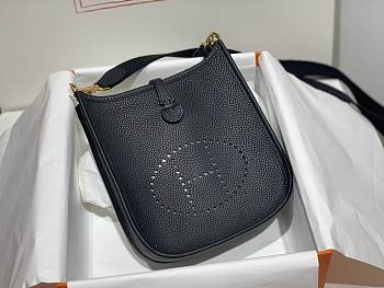 Hermes  Evelyne Mini TPM Black Epsom_Size 17x18cm