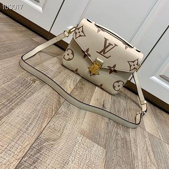 Louis Vuitton Pochette Metis Bicolor Monogram Empreinte Leather_M45596_Size 25x19x7cm13801280