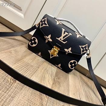 Louis Vuitton Black Pochette Metis_M45773_Size 25x19x7cm13801280
